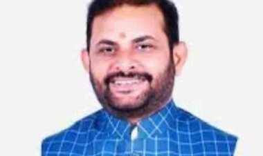 वाराणसी से लाए गए पवित्र माटी और जल  के कलश की 31 जुलाई को श्री राम मंदिर में साधु-संतों की उपस्थिति में विशेष पूजा-अर्चना