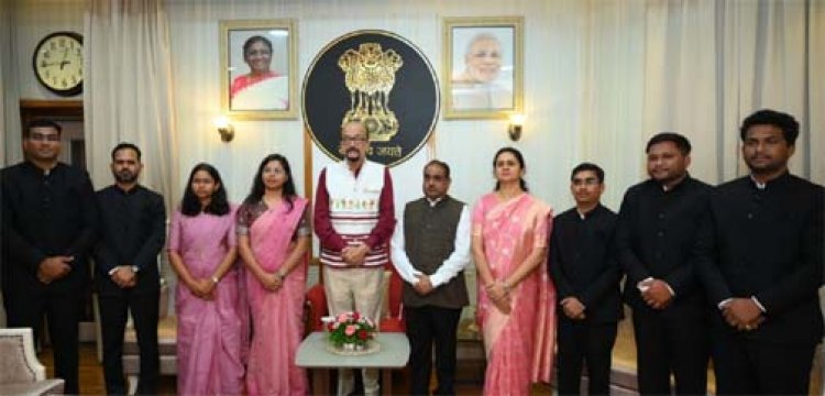 राज्यपाल से प्रशिक्षु डिप्टी कलेक्टरों ने की सौजन्य मुलाकात