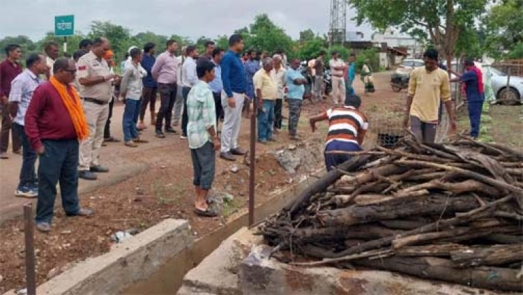कलेक्टर के निर्देश पर शासकीय भूमि से हटाया गया अवैध अतिक्रमण