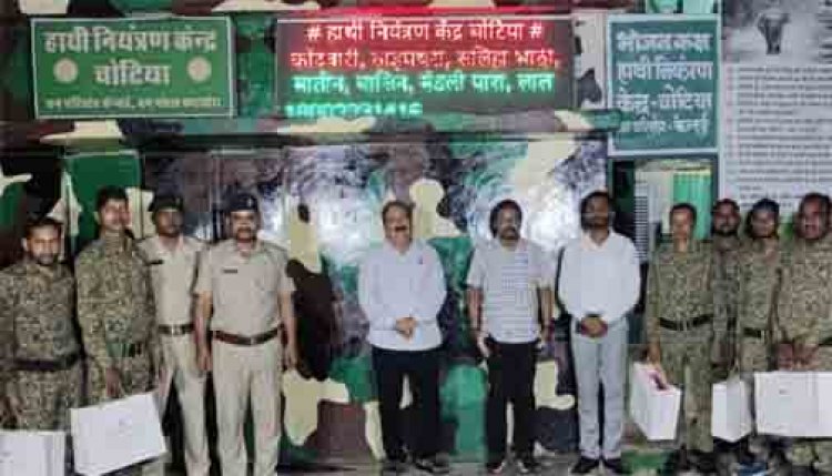 अपर मुख्य सचिव ने हाथी नियंत्रण केंद्र चोटिया का किया निरीक्षण, मानव–हाथी द्वंद्व रोकने पर विशेष जोर