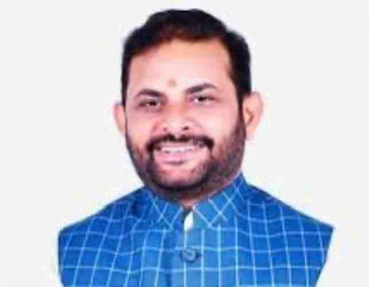 वाराणसी से लाए गए पवित्र माटी और जल  के कलश की 31 जुलाई को श्री राम मंदिर में साधु-संतों की उपस्थिति में विशेष पूजा-अर्चना