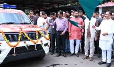 मुख्यमंत्री विष्णु देव साय ने धरसींवा विधानसभा को दी निःशुल्क एम्बुलेंस की सौगात