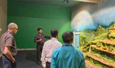 इसरो के वैज्ञानिकों ने किया जिला विज्ञान केंद्र दंतेवाड़ा का भ्रमण