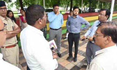 स्वतंत्रता दिवस समारोह की तैयारियों का कलेक्टर और एसएसपी ने किया निरीक्षण