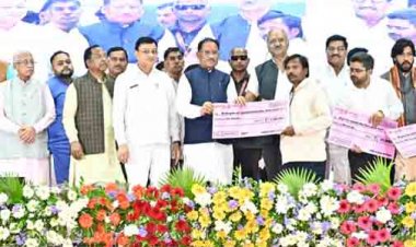 ढाई साल की उपलब्धियाँ- छत्तीसगढ़ का श्रमिक कल्याण के क्षेत्र में नई पहचान