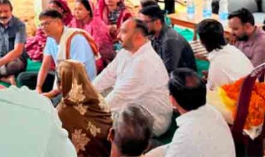 आमापाली में वित्त मंत्री  ओपी चौधरी ने लगाई जन चौपाल, सुनी ग्रामीणों की समस्याएं