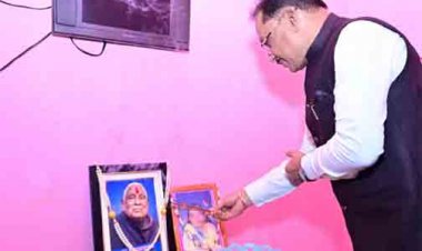 मुख्यमंत्री ने मीसाबंदी स्व. शिवबालक साव को दी श्रद्धांजलि