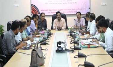 प्रमुख सचिव सोनमणि बोरा ने ली विभागीय योजनाओं की समीक्षा बैठक