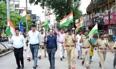 तिरंगे के रंग में रंगा बिलासपुर, पुलिस ग्राउंड से अग्रसेन चौक तक निकली भव्य तिरंगा रैली