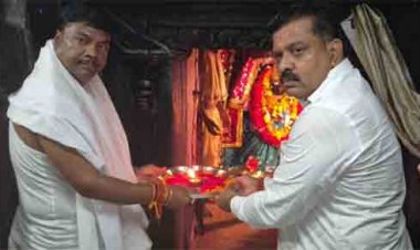 तिरंगा यात्रा के दूसरे दिवस माँ दंतेश्वरी की पूजा-अर्चना कर उप मुख्यमंत्री एवं वन मंत्री ने किया यात्रा का शुभारंभ