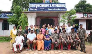 सीआरपीएफ 211 वाहिनी की भव्य तिरंगा यात्रा ने जगाई देशभक्ति की भावना