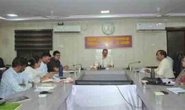 बस्तर मुन्ने अभियान के सर्वे कार्य को पूर्ण कर पात्र हितग्राहियों को करें लाभान्वित - अपर कलेक्टर