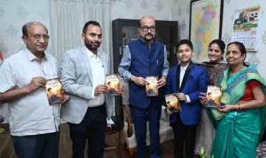 राज्यपाल श्री डेका ने 12 वर्षीय छात्र मास्टर दिव्यांश की पुस्तक ‘थॉट्स अबाउट गॉड‘ का किया विमोचन