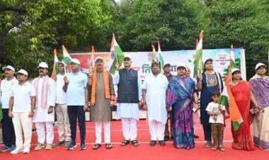 तिरंगा यात्रा में गूंजा देशभक्ति का संदेश, जांजगीर-चांपा में उमड़ा जनसैलाब