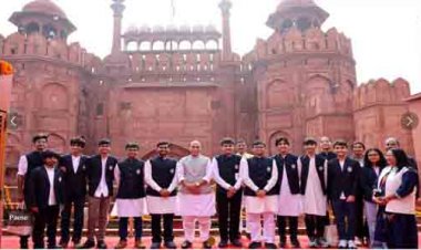 हर भारतीय को अभिभूत किया’, लाल किले पर पहली बार वंदे मातरम की धुन बजाए जाने पर रक्षा मंत्री की प्रतिक्रिया