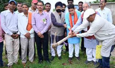 भौतिक प्रगति के साथ अपनी समृद्ध परंपरा और मानवीय मूल्यों को सहेजकर रखना ही सच्चा विकास- टंक राम वर्मा