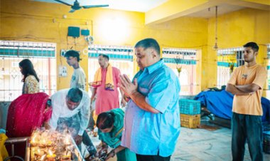  प्राचीन शिव मंदिर में भगवान भोलेनाथ की पूजा-अर्चना 