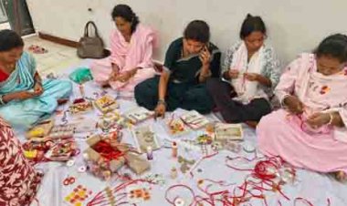 स्थानीय संसाधन और महिलाओं के कौशल से बन रही आकर्षक राखी