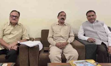 वक्फ बोर्ड अध्यक्ष डॉ. सलीम राज ने यूसीसी समिति सदस्यों से की सौजन्य मुलाकात