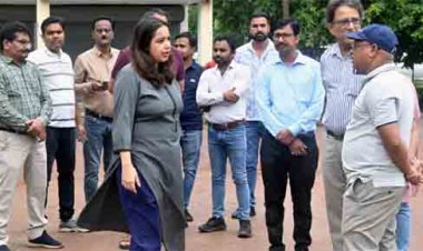 निगम आयुक्त ने कामर्शियल काम्पलेक्स में पार्किंग , सुलभ शौचालय सहित ईएसआईसी डिस्पेंसरी का लिया जायजा