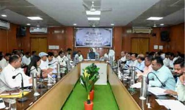 उप मुख्यमंत्री अरुण साव ने विकास कार्यों और योजनाओं के क्रियान्वयन की समीक्षा की