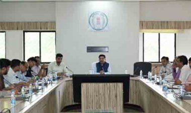 नगरीय प्रशासन विभाग के नए प्रमुख सचिव  सोनमणि बोरा ने ली मैराथन बैठक