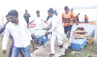 बाढ़ आपदा से निपटने की तैयारियों को परखने मॉकड्रिल, 4 लोगों का किया गया सफल रेस्क्यू