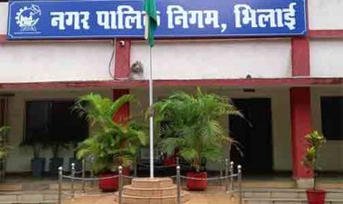 सीएम पोर्टल की शिकायत पर निगम की त्वरित कार्रवाई, शासकीय स्कूल की बाउंड्रीवाल से हटाया अवैध कब्जा