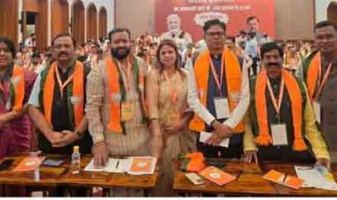 भाजपा की नव नियुक्त राष्ट्रीय पदाधिकारियों की बैठक में क्षेत्रीय संगठन महामंत्री सहित भाजपा पदाधिकारी शामिल हुए