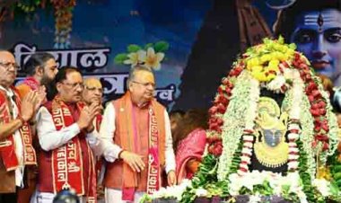 मुख्यमंत्री ने भगवान शिव का रुद्राभिषेक कर प्रदेशवासियों के सुख-समृद्धि और खुशहाली की कामना की