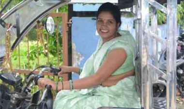 मुश्किलों से निकलीं अनिता, दीदी ई-रिक्शा ने दी आत्मनिर्भरता की राह