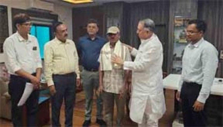 हौसलों की उड़ान: दिव्यांगता को मात देकर चितुराम नाग बने आत्मनिर्भरता की मिसाल