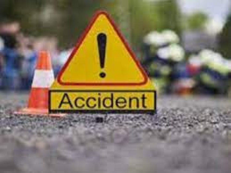 ट्रक की टक्कर से स्कूटर सवार दो बच्चों की मौत