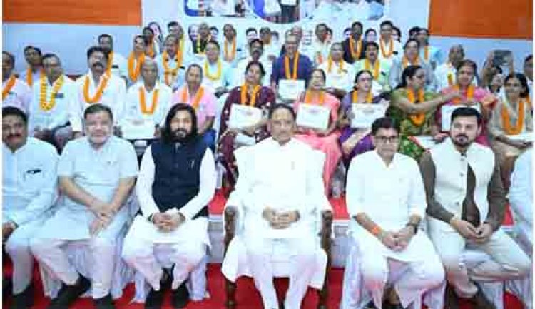 दिव्यांगजनों के सम्मान और सशक्तीकरण के लिए सरकार निरंतर प्रतिबद्ध : मुख्यमंत्री विष्णु देव साय