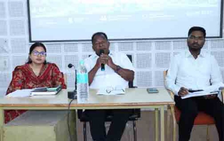 जिला जनगणना हस्तपुस्तिका हेतु अधिकारियों को दिया गया प्रशिक्षण
