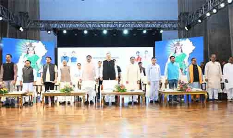 कोसा की चमक अब वैश्विक बाजार तक : मुख्यमंत्री ने लॉन्च किया छत्तीसगढ़ का प्रीमियम हैंडलूम ब्रांड 'कोशल फैब'