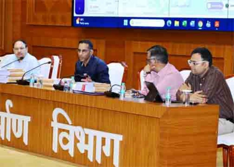 लोक निर्माण विभाग के सचिव ने सड़क एवं भवन निर्माण कार्यों की प्रगति की समीक्षा की