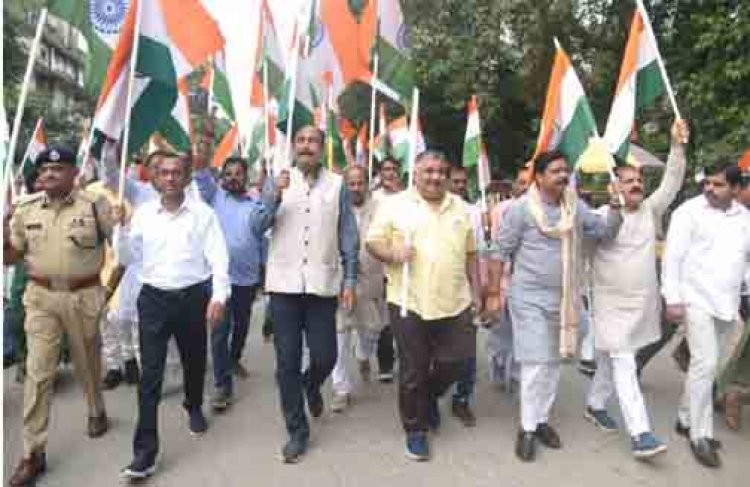 शान से लहराया तिरंगा, देशभक्ति के रंग में रंगा शहर अम्बिकापुर