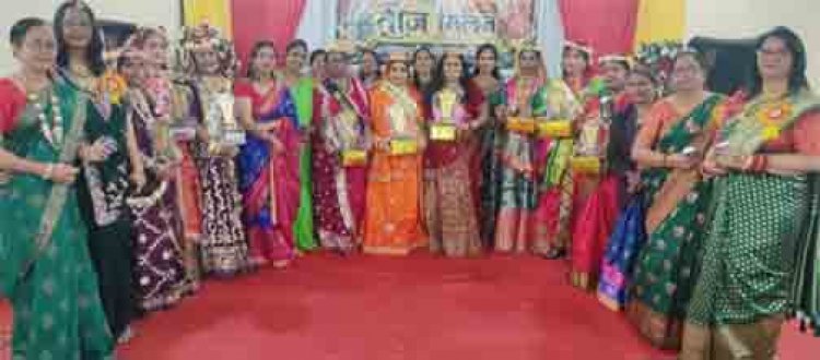 तालपुरी में रैंप पर दिखा राजपूताना जलवा, महिमा, इंदु और रीता तीज क्वीन चुनी गईं