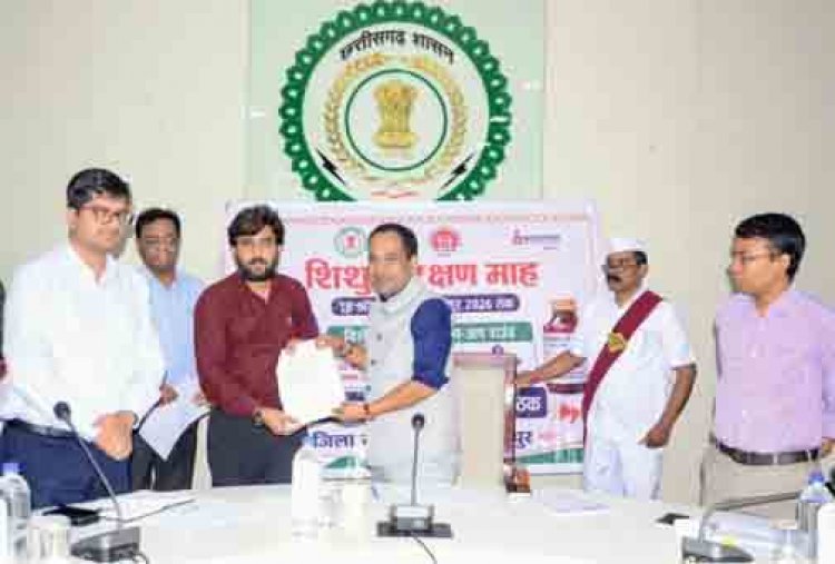 मानवता की सेवा के लिए रेडक्रॉस से जुड़ रहे जिले के अधिकारी-कर्मचारी