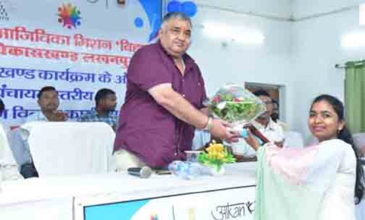 बिहान से ग्रामीण परिवारों को मिल रहा आत्मनिर्भरता का नया आधार, मछली पालन से बढ़ेंगे आजीविका के अवसर
