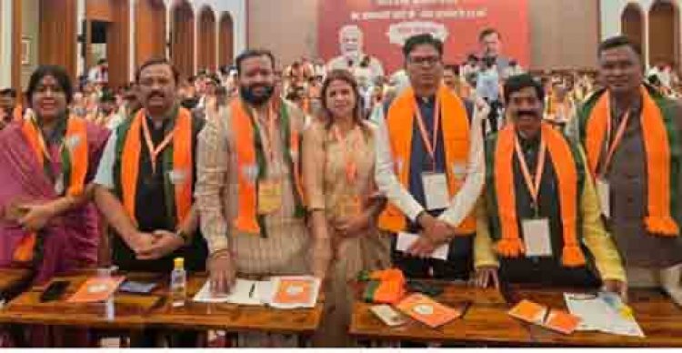 भाजपा की नव नियुक्त राष्ट्रीय पदाधिकारियों की बैठक में क्षेत्रीय संगठन महामंत्री सहित भाजपा पदाधिकारी शामिल हुए