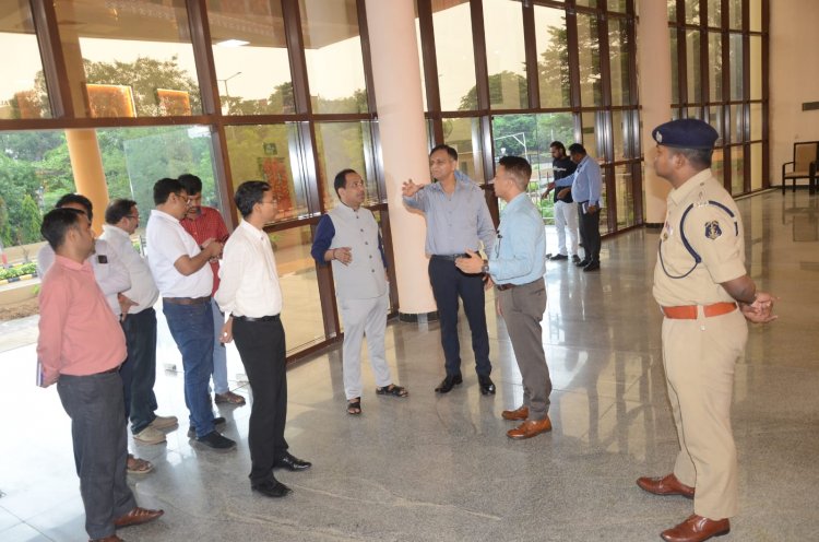 कलेक्टर ने एम्स में दीक्षांत समारोह की तैयारियों का लिया जायजा