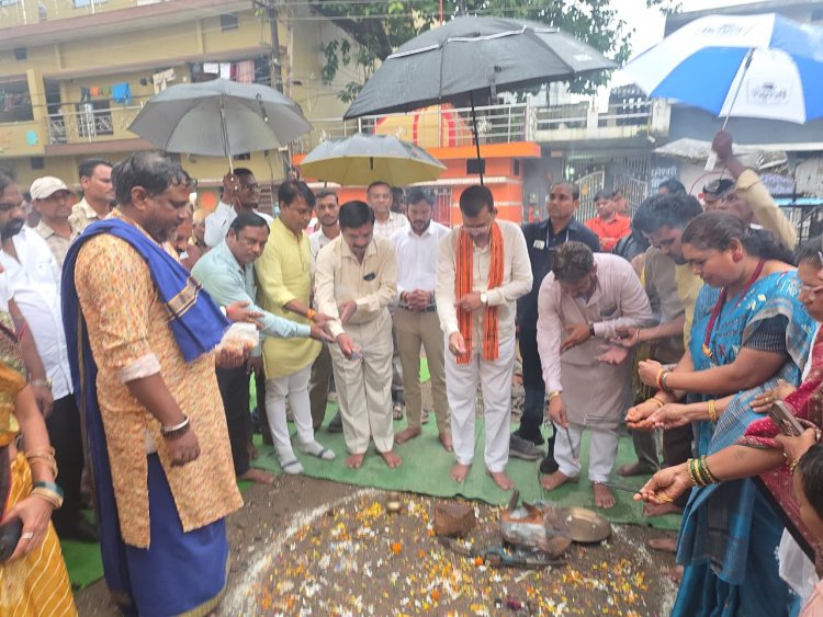 रायपुर ग्रामीण विधायक मोतीलाल साहू ने भूमिपूजन कर नागरिकों को दी सौगात