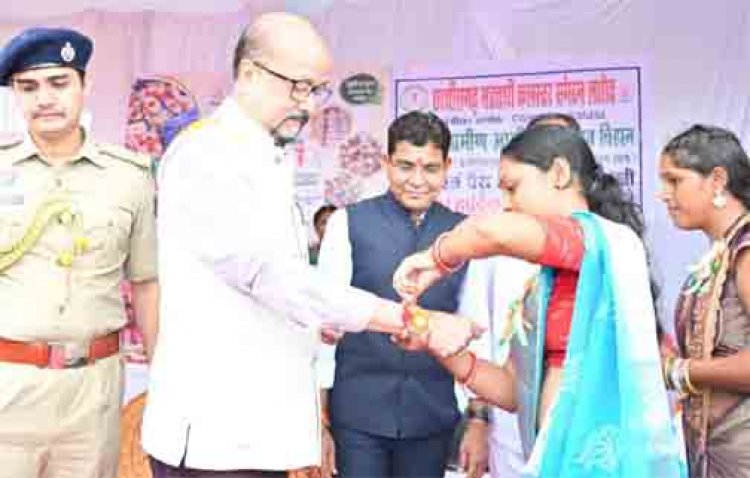 लक्ष्य हासिल करने के लिए जुनून जगाएं और मेहनत करें: राज्यपाल