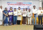 सेवानिवृत्त शिक्षकों, स्कूली टॉपर्स और निर्धन मेधावी छात्रों को मिला सम्मान