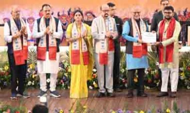 छत्तीसगढ़ में नक्सलवाद के खतरे को मजबूत राजनीतिक इच्छाशक्ति, दृढ़ सुरक्षा नीति और विकासोन्मुखी शासन के बल पर समाप्त किया गया - उपराष्ट्रपति