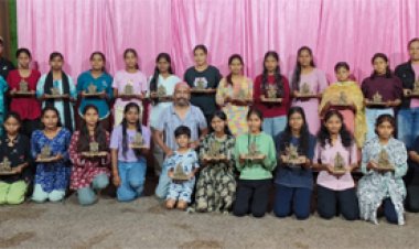 कला की कोई भाषा नहीं होती…भावों को समझकर हाथों ने उकेरे गणपति बप्पा