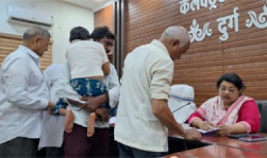 फौती नामांतरण कराने कृषक ने जनदर्शन में लगाई गुहार