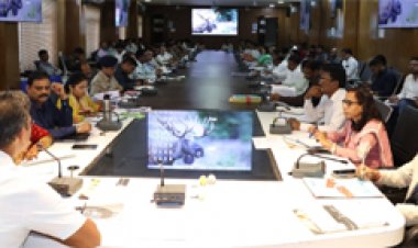 सेवा संकल्प अभियान को पूरी प्रतिबद्धता एवं भव्यता के साथ कराएं संपन्न: सीईओ चंद्रवंशी